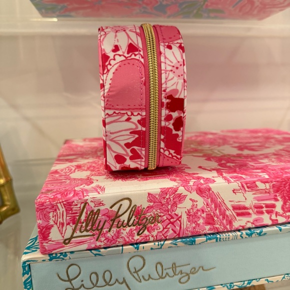 NWT Lilly Pulitzer Pink and Red Heart Jewelry Case - Coconut Dear Heart - Picture 13 of 17